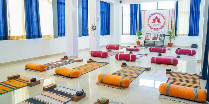 Corso di formazione insegnanti di yoga di 200 ore a Rishikesh, India