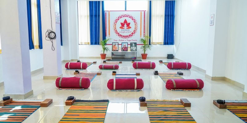 Corso di formazione insegnanti di yoga di 200 ore a Rishikesh, India