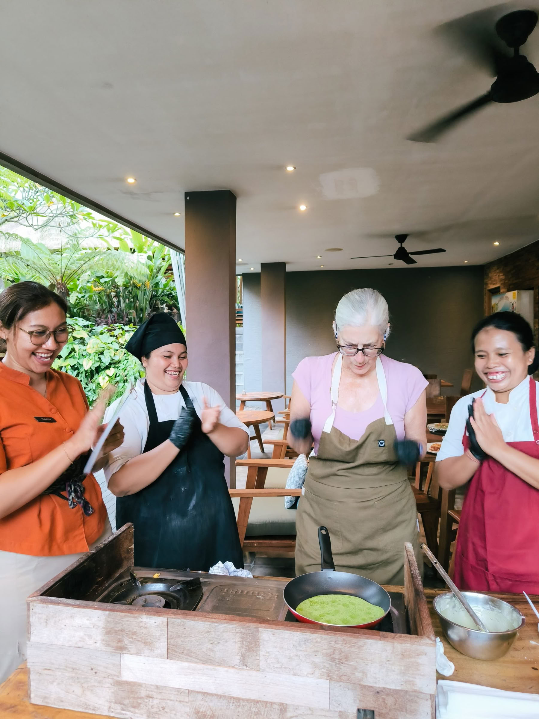 Un’avventura da leccarsi i baffi nella cucina balinese!