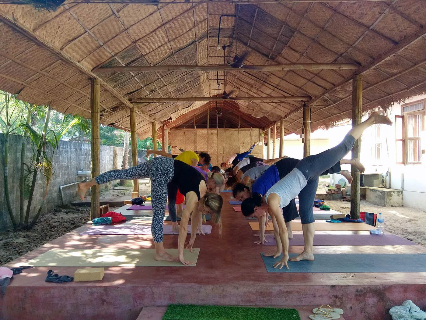 Ritiro benessere di 8 giorni sulla spiaggia con Ayurveda, yoga e meditazione zen ad Alleppey, Kerala