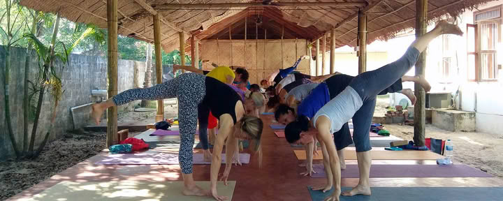 Ritiro benessere di 8 giorni sulla spiaggia con Ayurveda, yoga e meditazione zen ad Alleppey, Kerala
