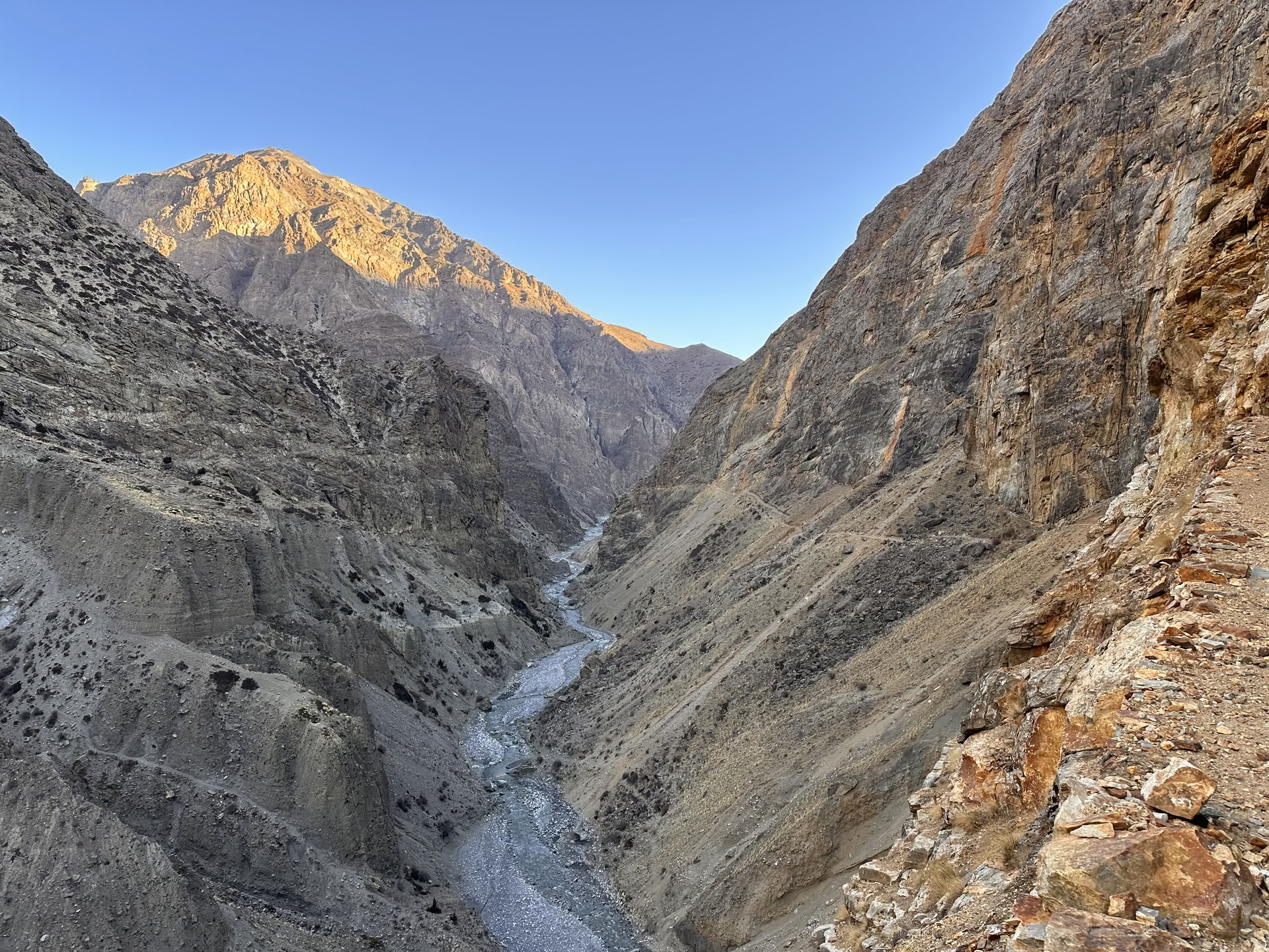 Trekking yoga sul circuito dell’Annapurna
