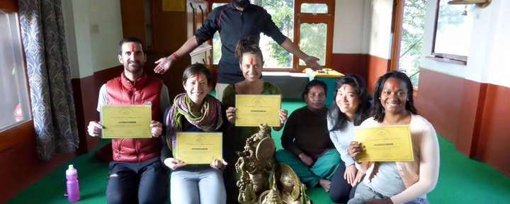 Trekking yoga di 8 giorni al sacro Gosaikunda, Nepal