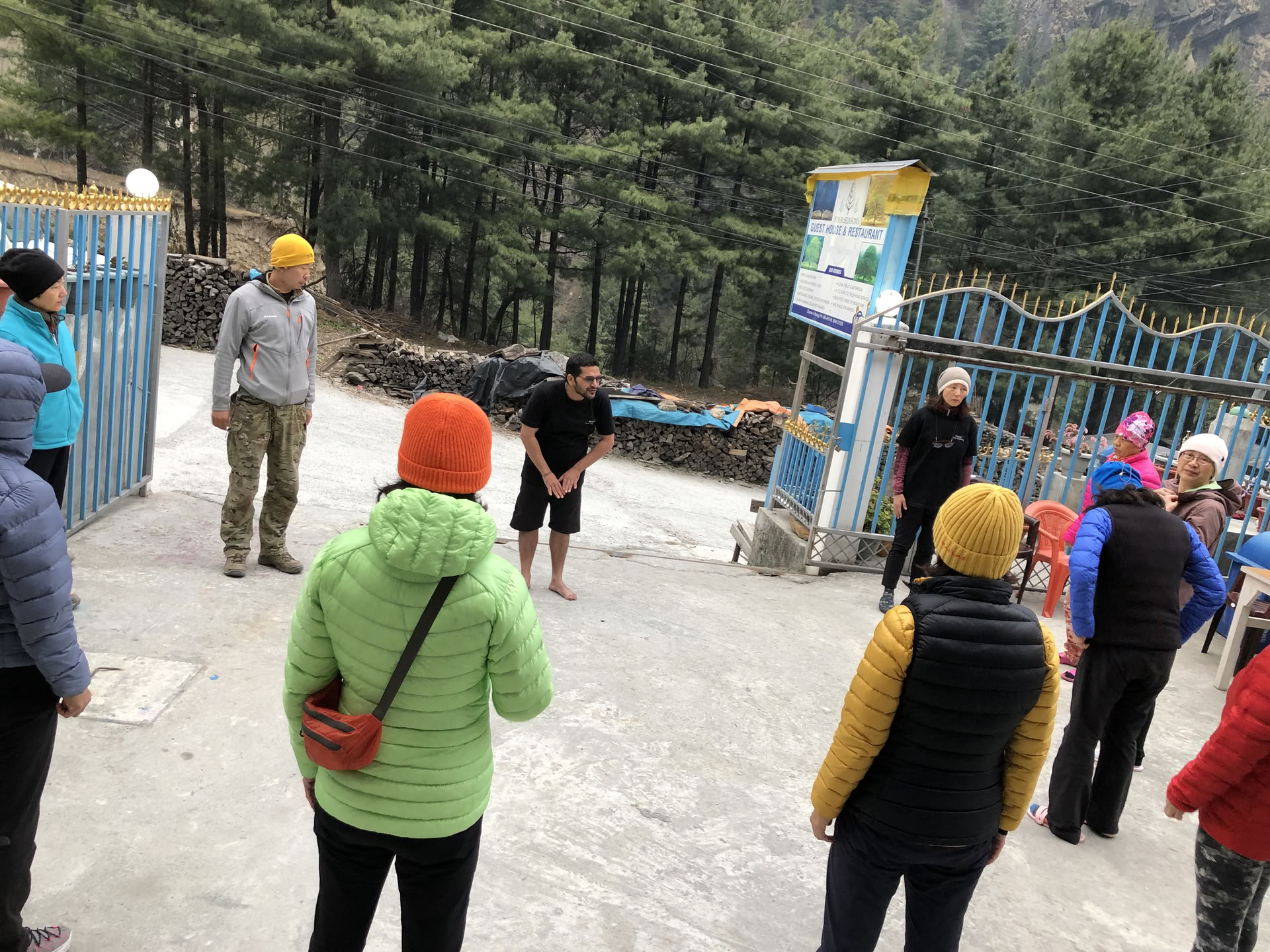 Lezione di hatha yoga in Nepal