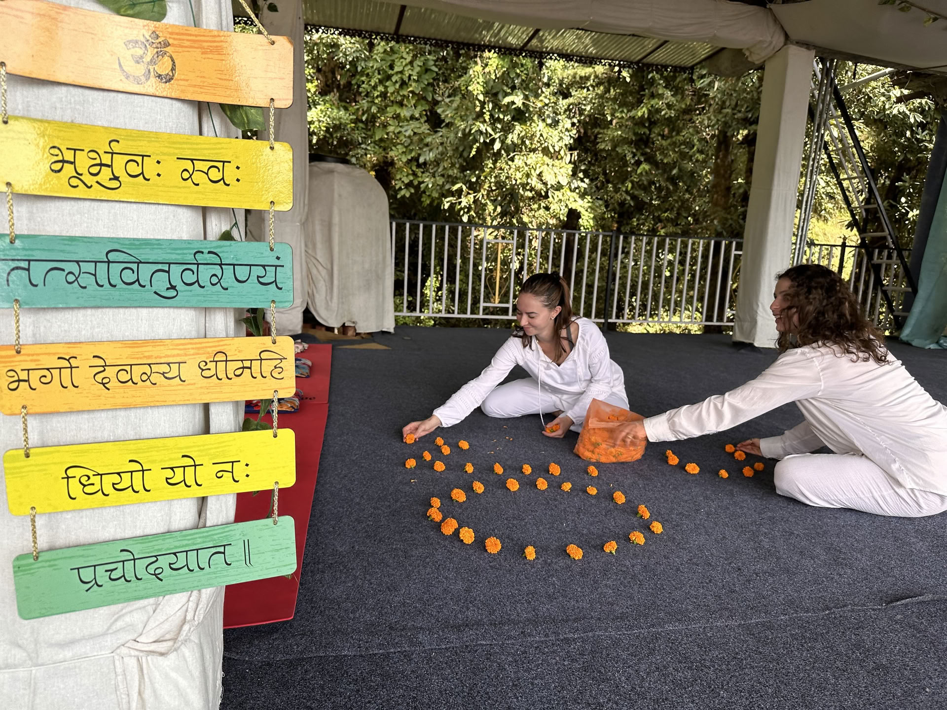 25 giorni, 200 ore di formazione insegnanti di yoga Shanti