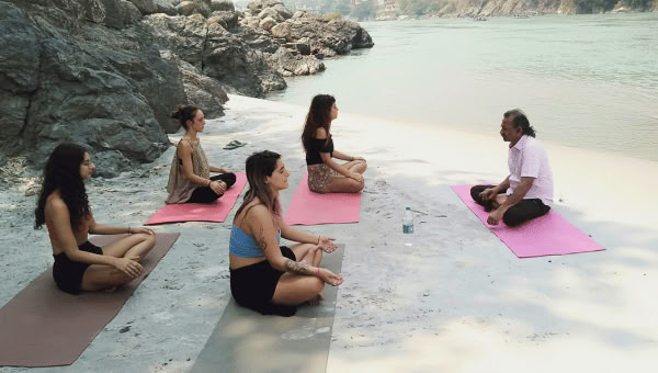 Corso di terapia alternativa di 21 giorni a Rishikesh