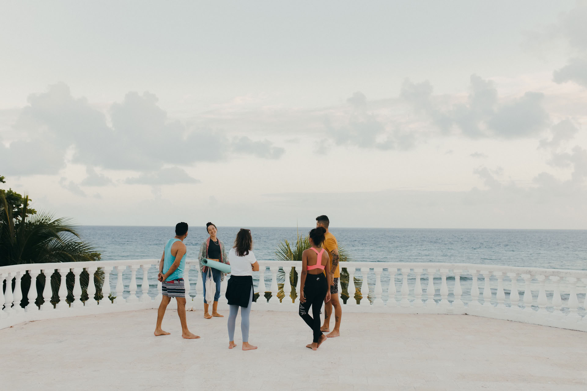 Ritiro di yoga e meditazione Ocean Flow di 7 giorni qui e ora