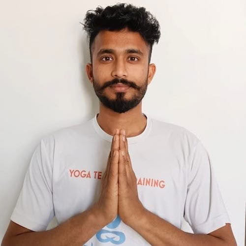 Corso di formazione per insegnanti di yoga aereo di 7 giorni