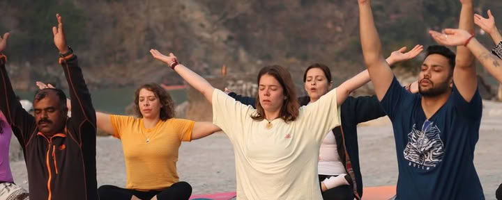 Ritiro di yoga e benessere a Rishikesh, India
