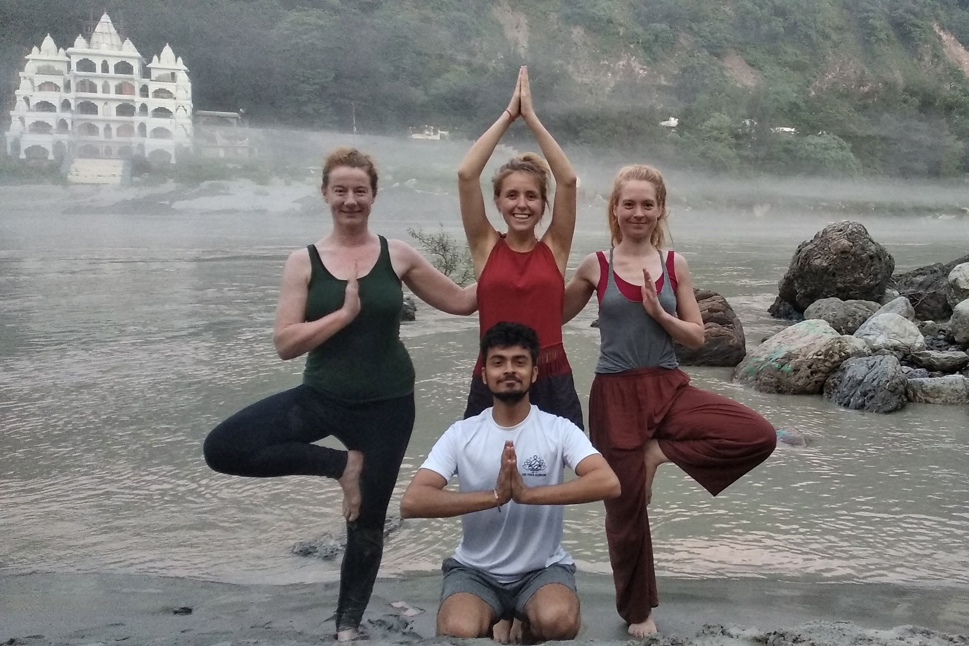 Corso di Yoga Nidra a Rishikesh