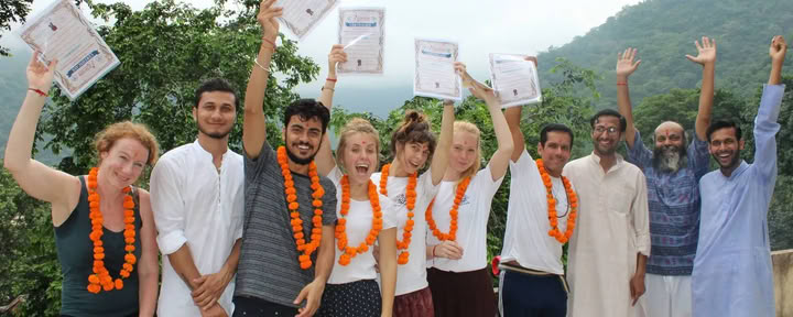 Formazione per insegnanti di meditazione a Rishikesh, India