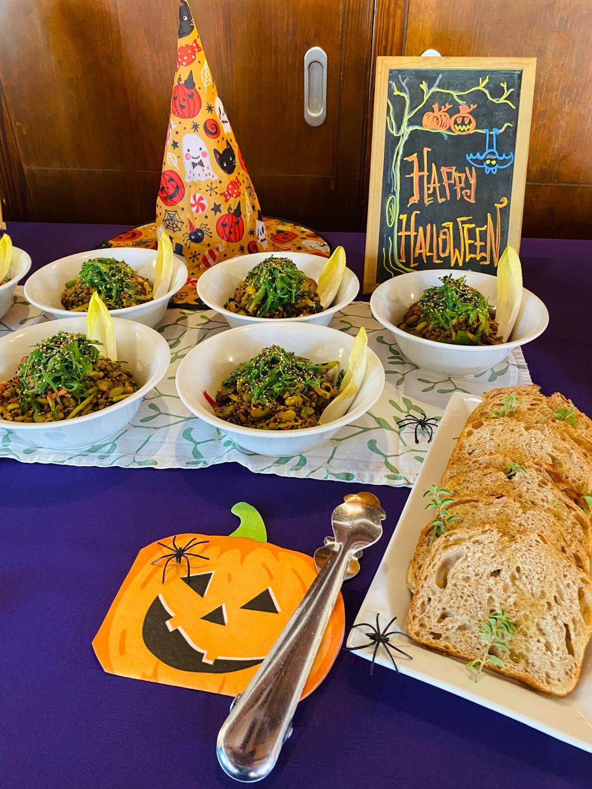 Settimana del ritiro di Halloween tra dolcetto o scherzetto