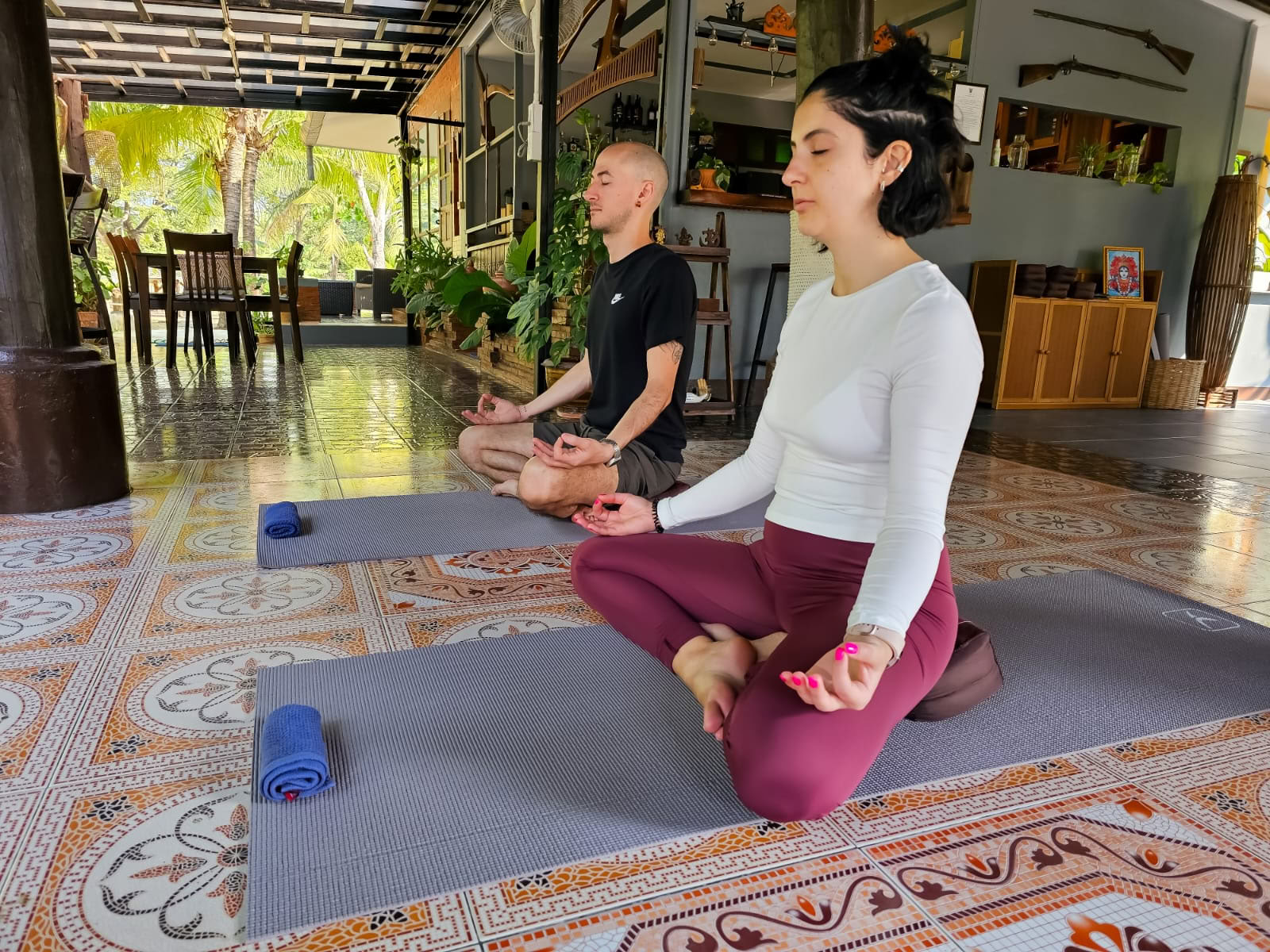 Fuga esclusiva di una notte tra yoga e vino