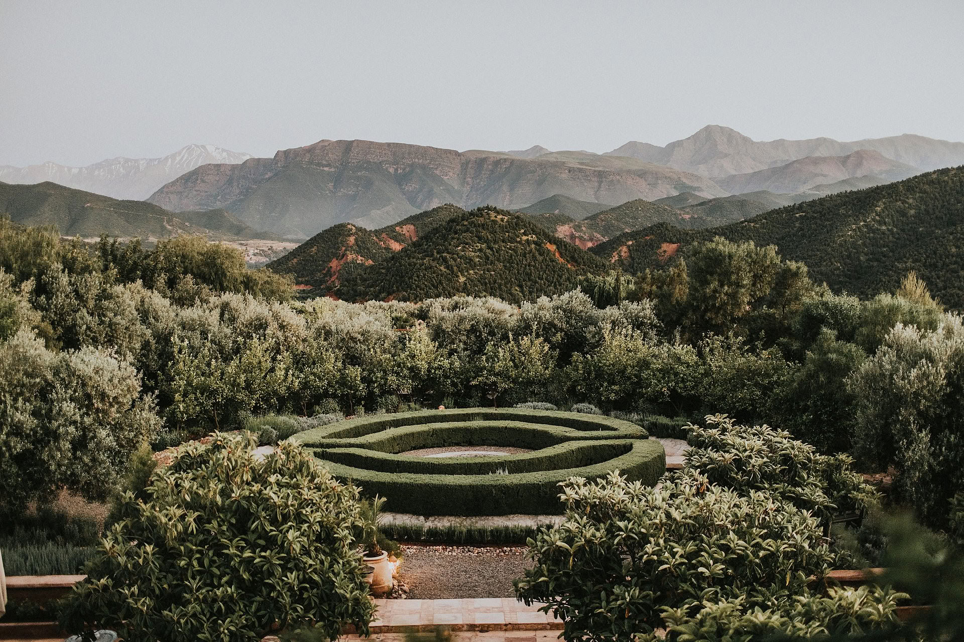 Ritiro di Yoga in Marocco: Marrakech, Deserti, Souk e le Montagne dell’Atlante