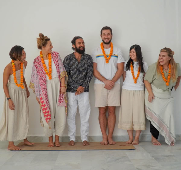 Corso di formazione per insegnanti di yoga di 100 ore a Rishikesh