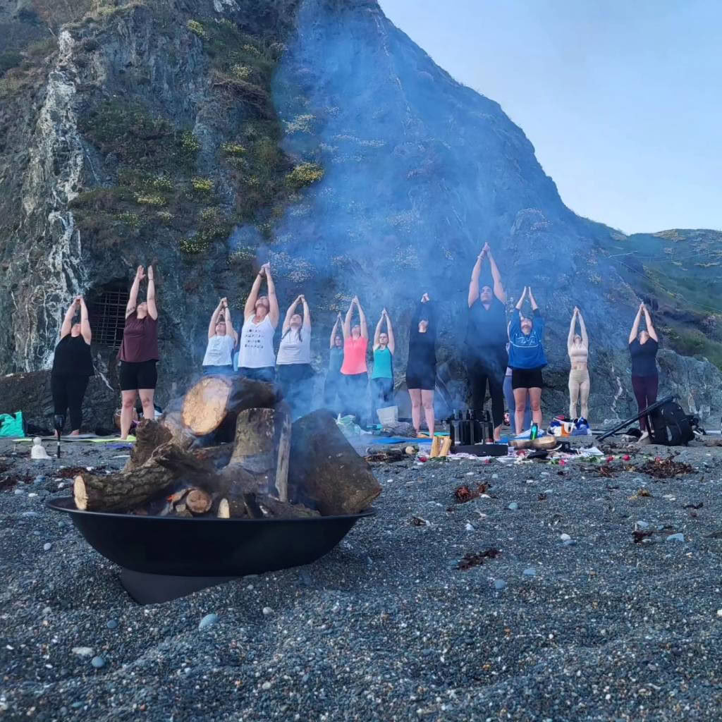 Yoga della buonanotte calmo e radicato con Ginni