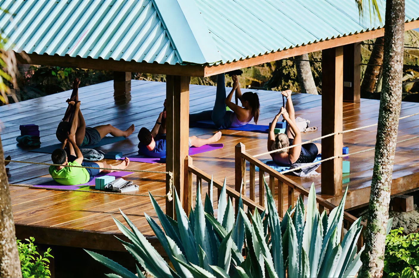 Ritiro di yoga trasformativo sul mare con Christopher Sims