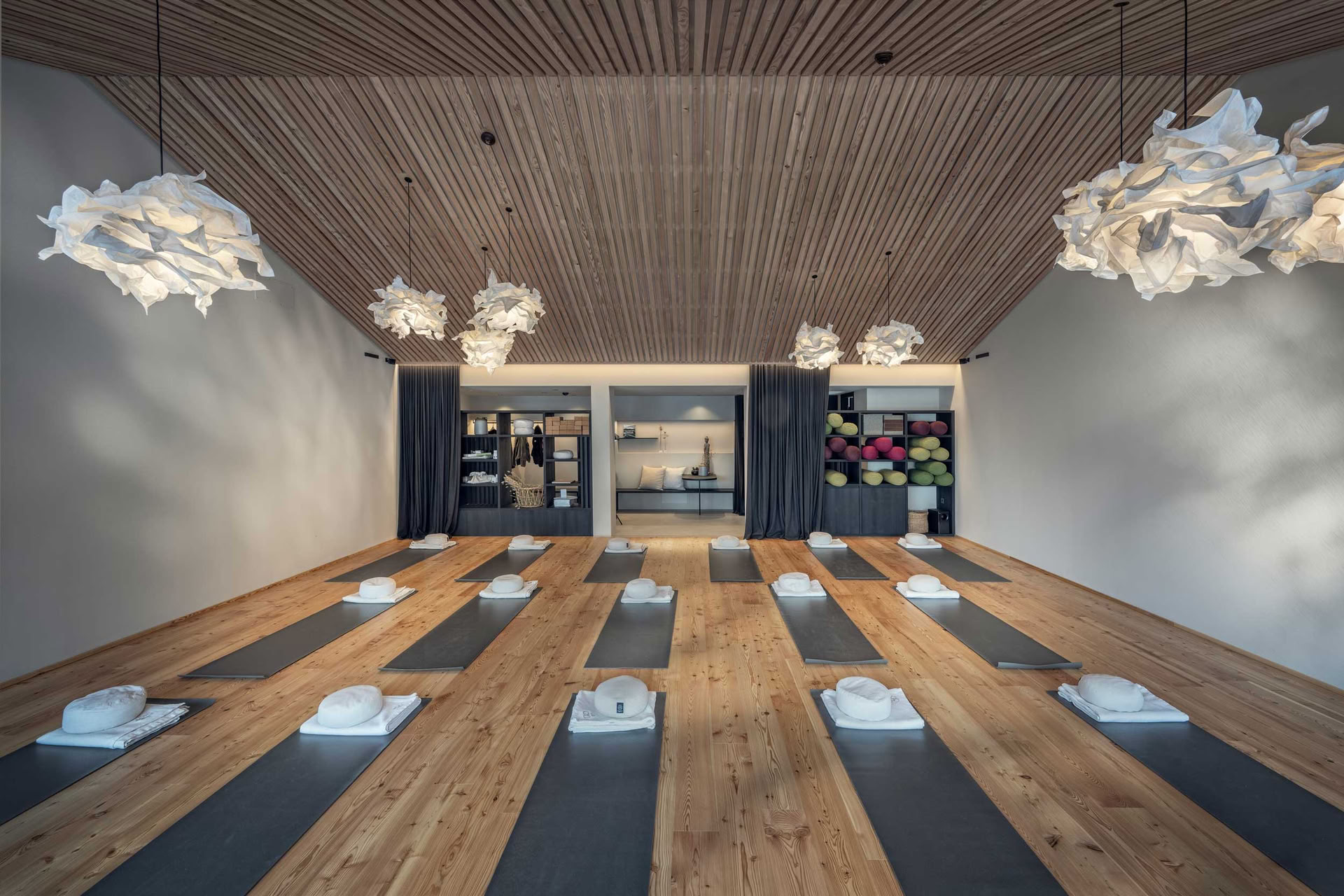 Ritiro di yoga invernale nelle Dolomiti italiane
