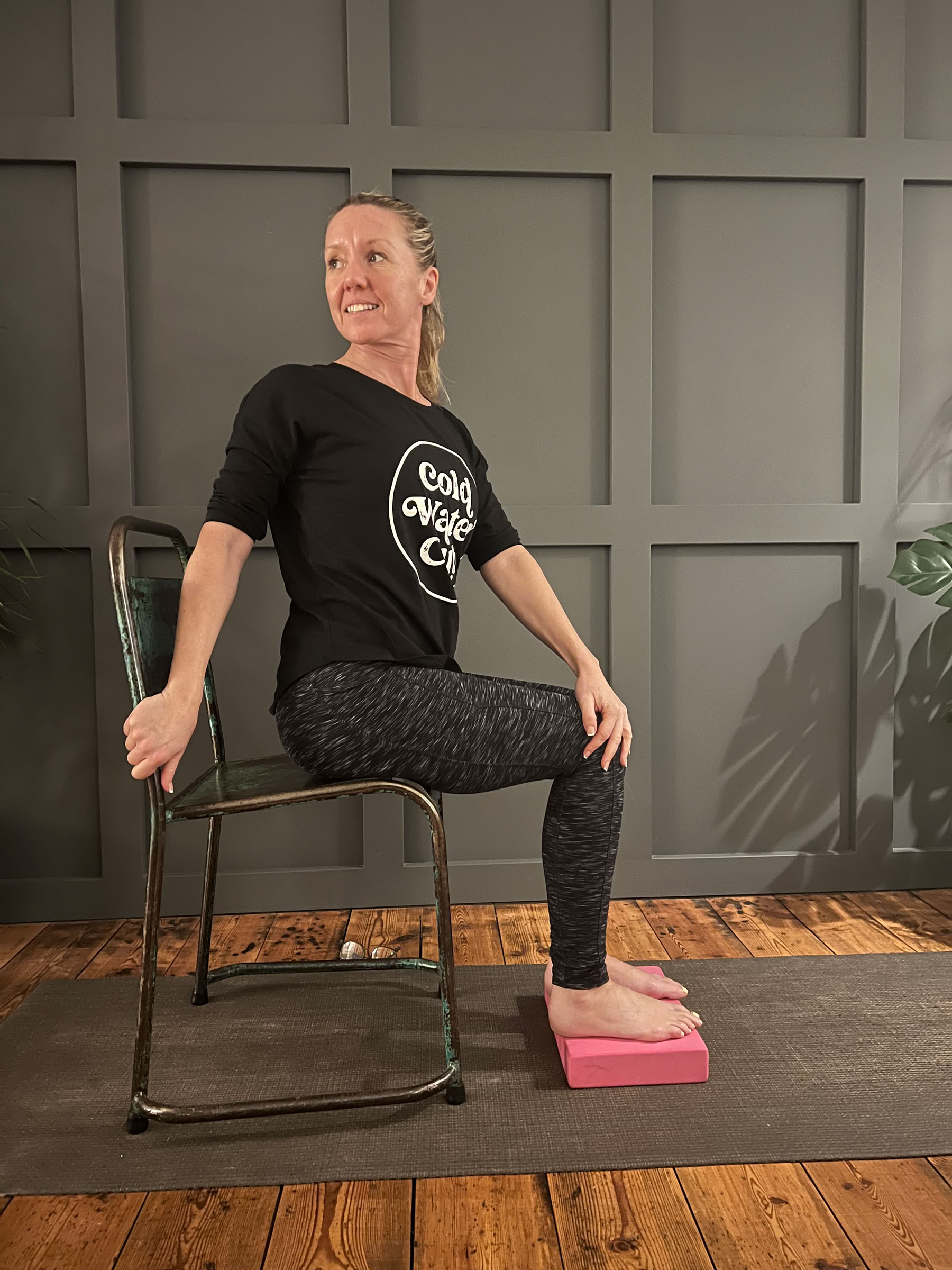 Yoga su sedia (in presenza)