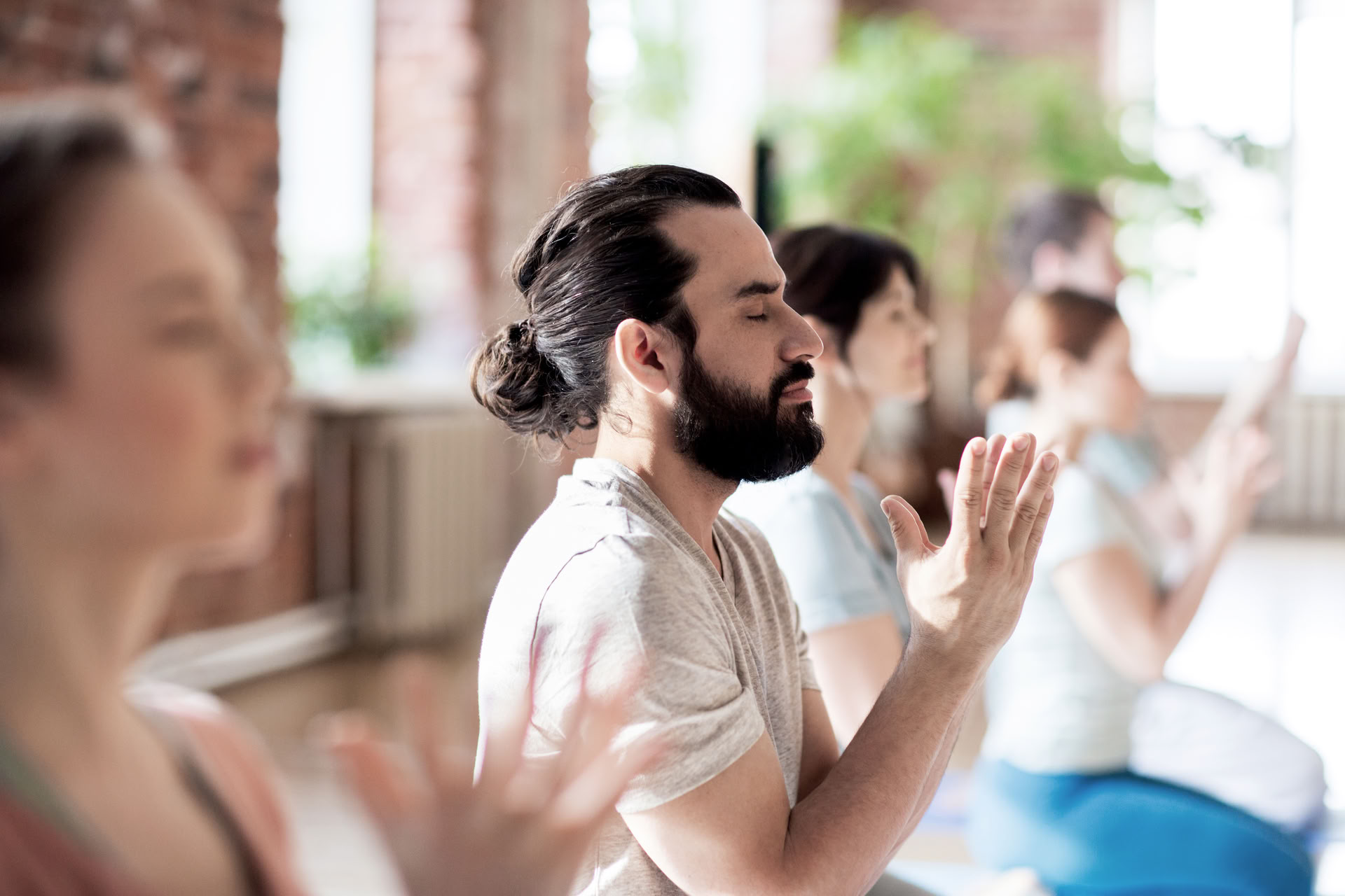 Yoga su sedia (in presenza)