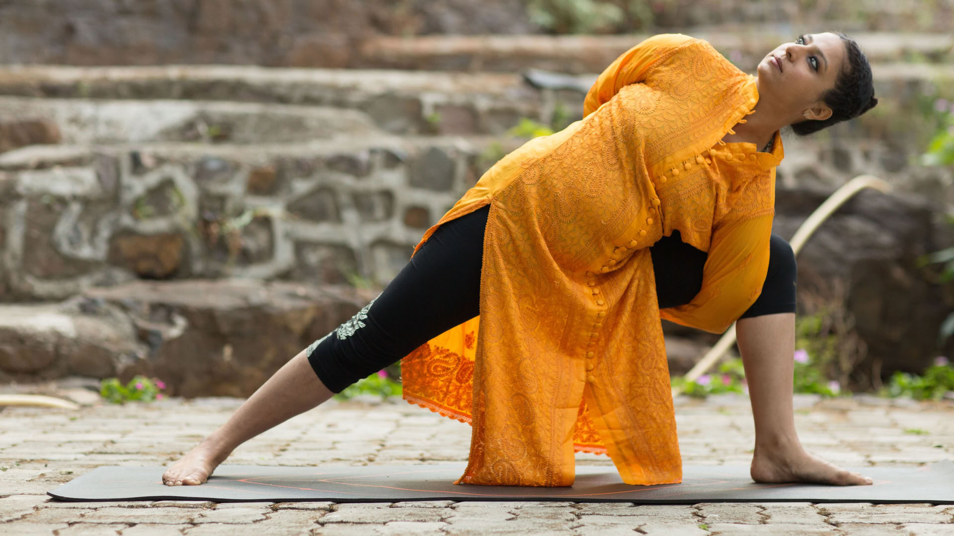 Samanta Duggal - Hatha Yoga Tradizionale e Rilascio dello Stress