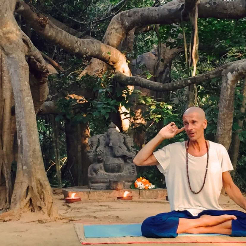 James de Maria - Yoga Flow Consapevole