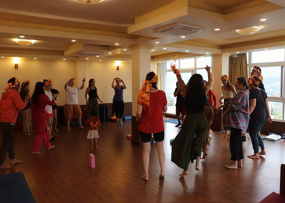 Corso di formazione insegnanti di yoga per bambini di 100 ore