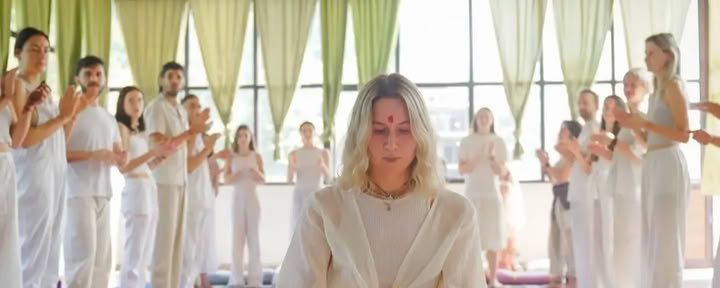 Ritiro di yoga di 10 giorni a Rishikesh