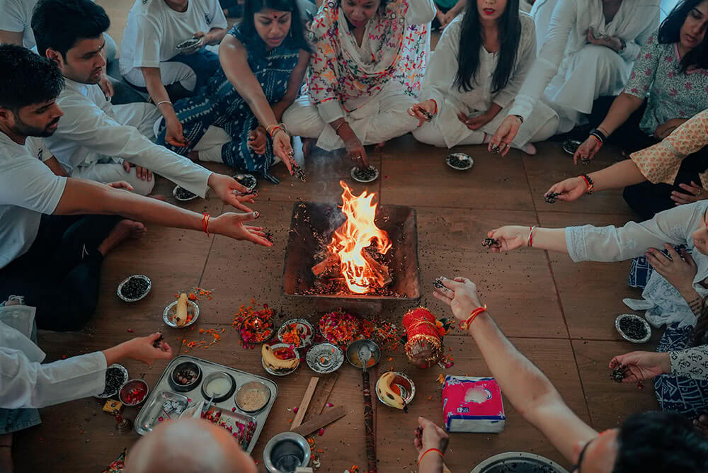 Formazione insegnanti di yoga di 200 ore a Rishikesh – dall’1 gennaio al 22 gennaio 2027
