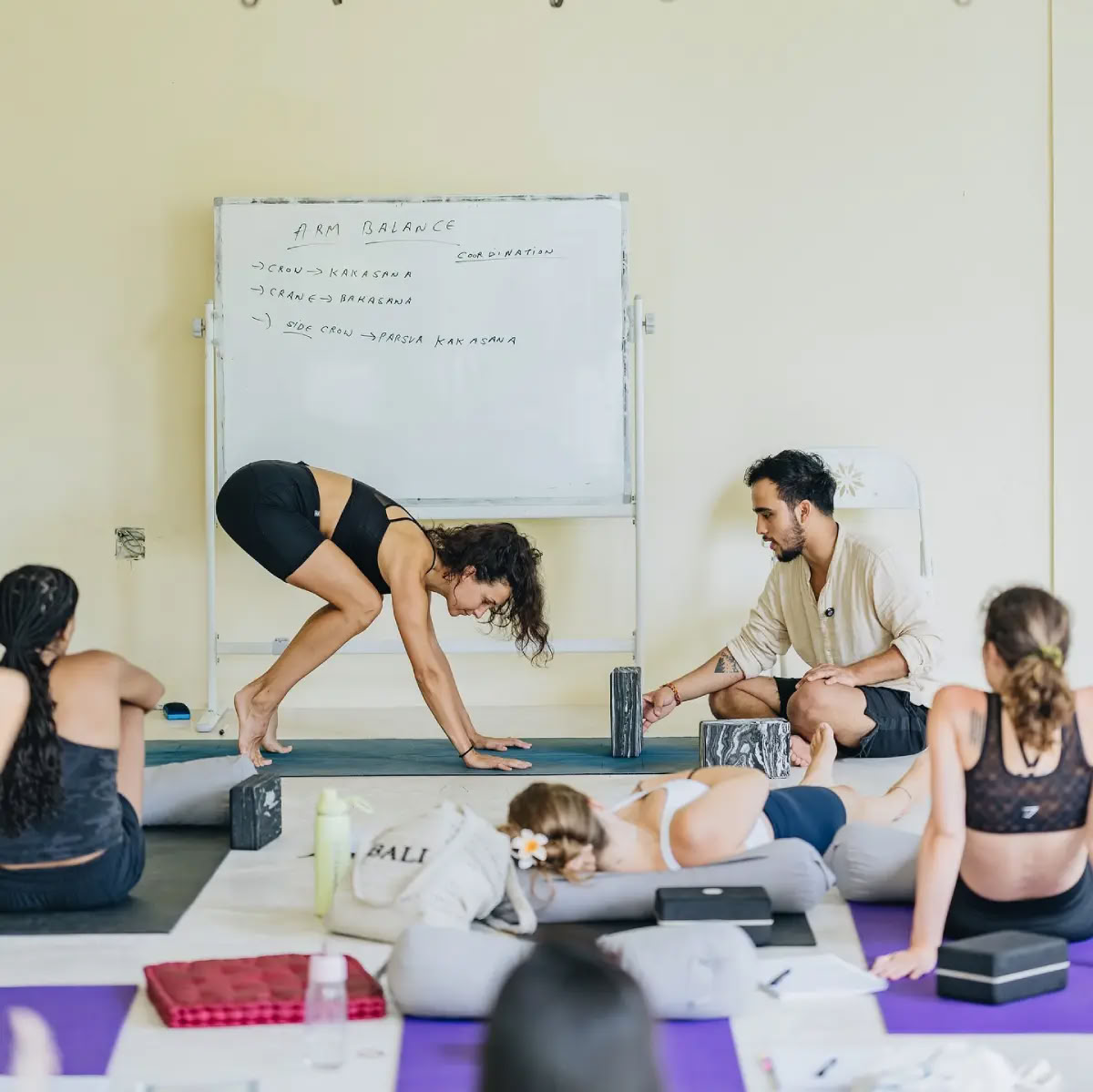 Corso di formazione avanzata per insegnanti di yoga di 300 ore – dal 1° giugno al 25 giugno 2026
