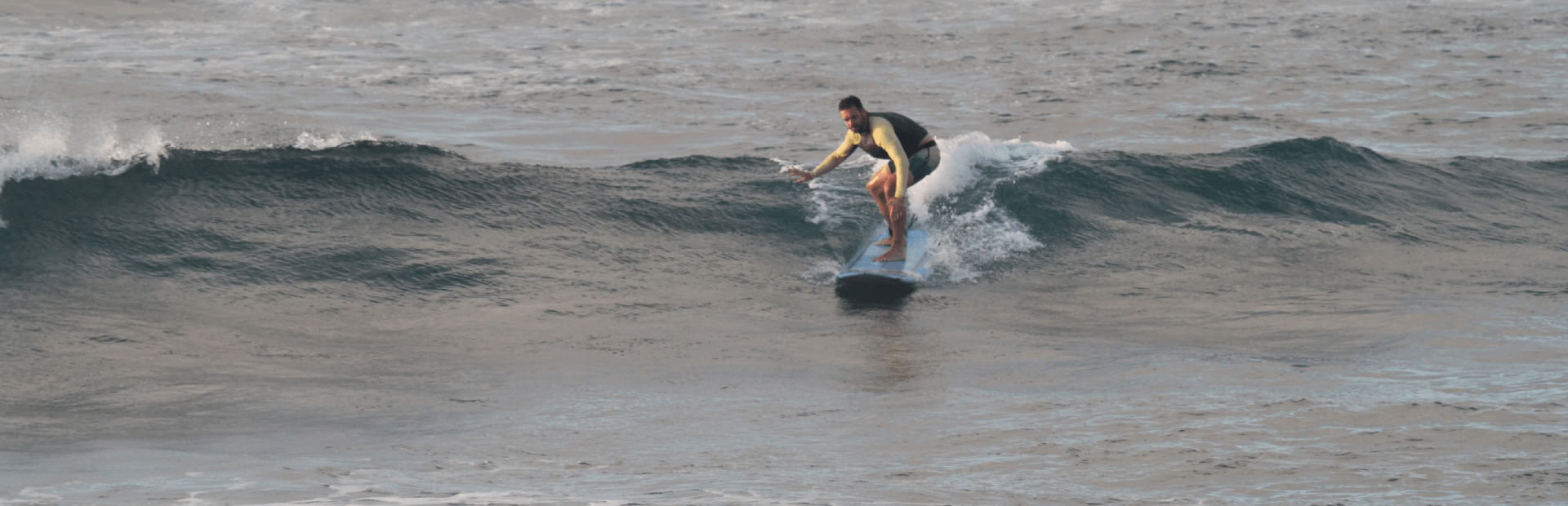 Ritiro Standard di Surf e Yoga
