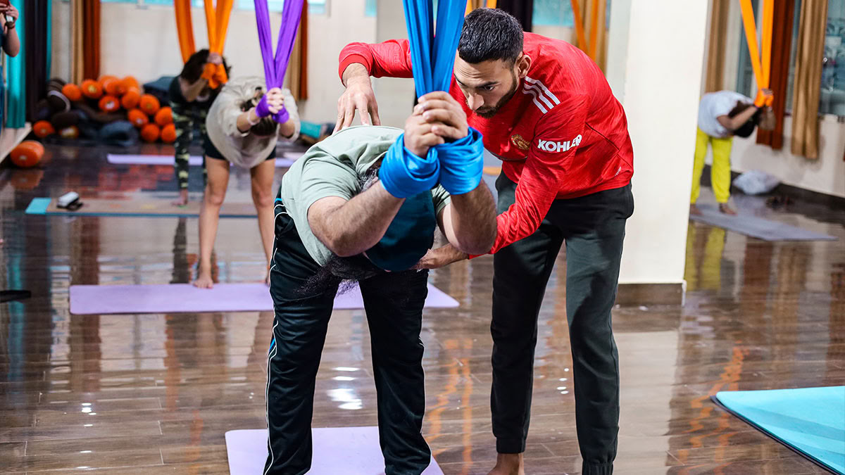 Formazione Insegnanti di Aerial Yoga a Rishikesh, India
