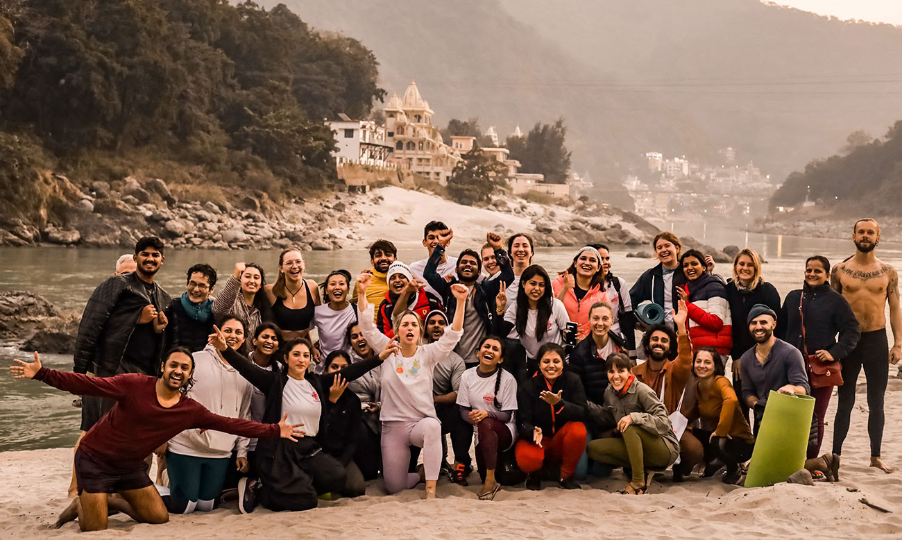 Formazione Insegnanti di Aerial Yoga a Rishikesh, India