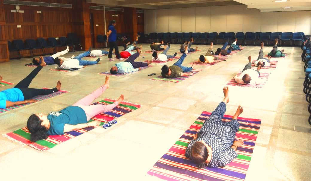 Workshop di yoga sulla salute dopo il pensionamento