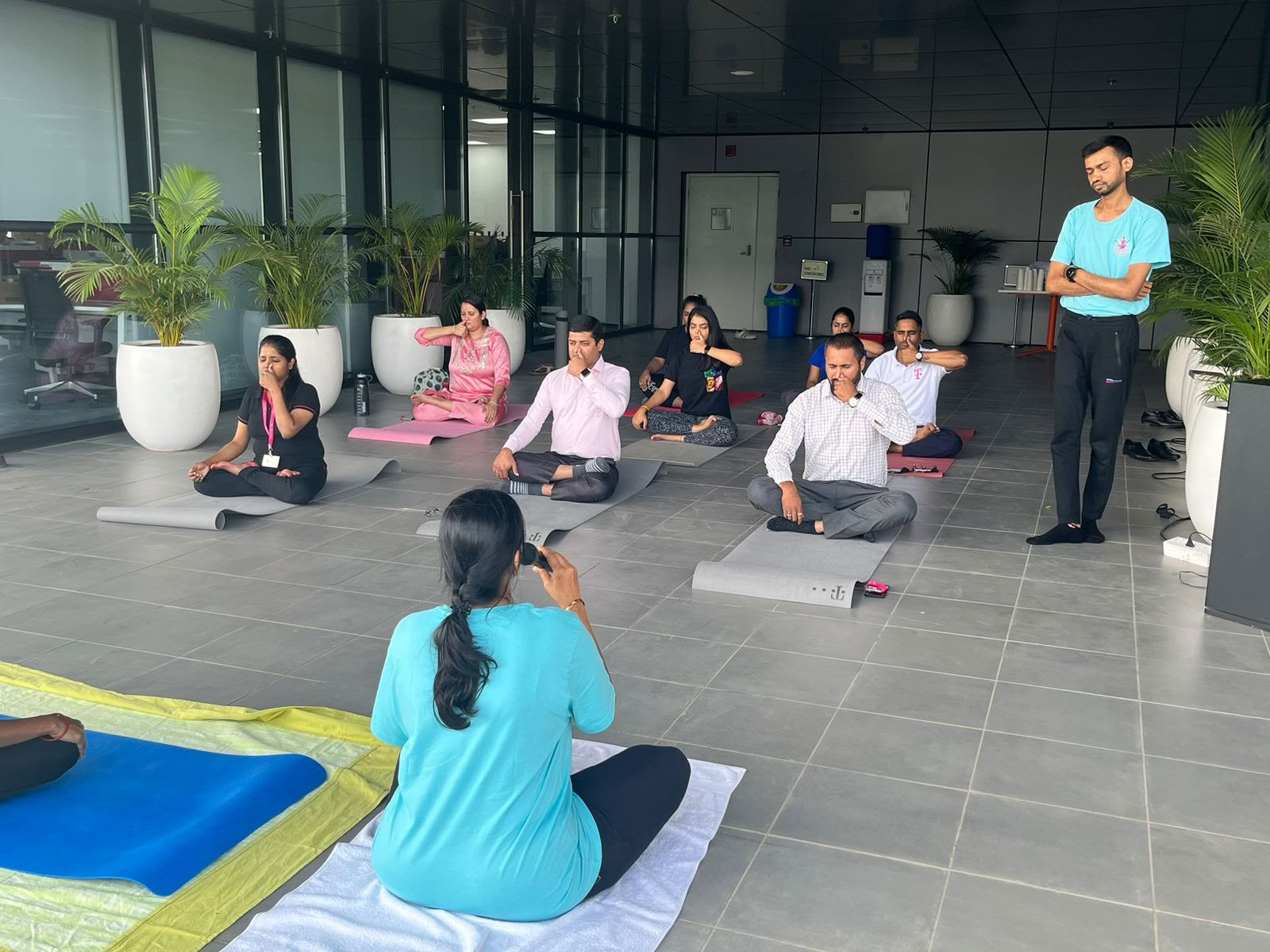 Lezione di yoga mattutina AYK (7:00 - 8:00)