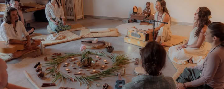 Ritiro di Yoga Firma