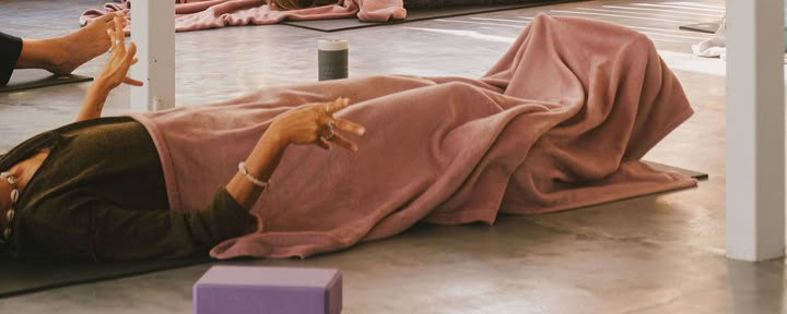 Formazione Fondamentale di 200 Ore in Vinyasa e Yin