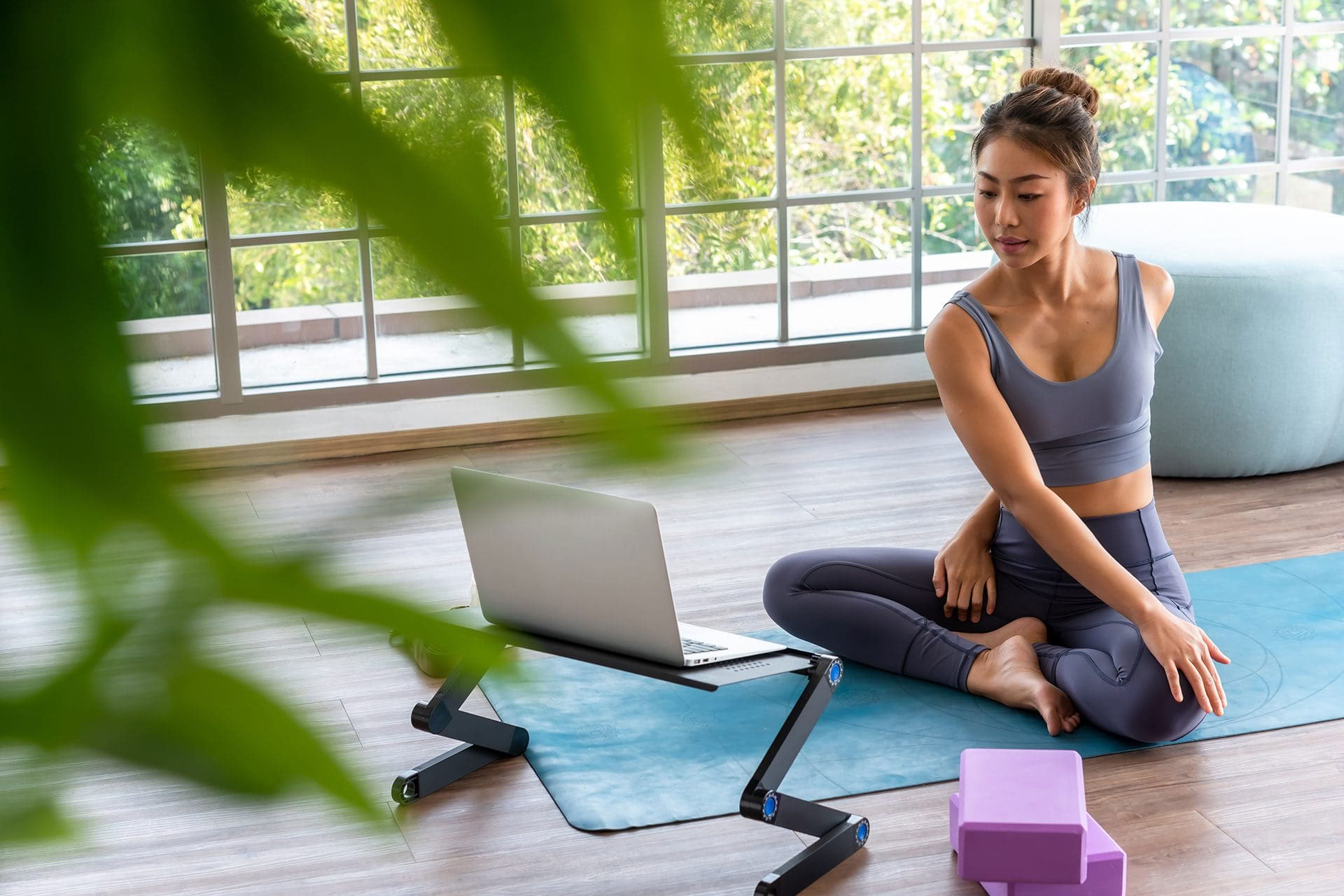 Corso di formazione insegnanti di yoga Vinyasa Flow ibrido di 300 ore