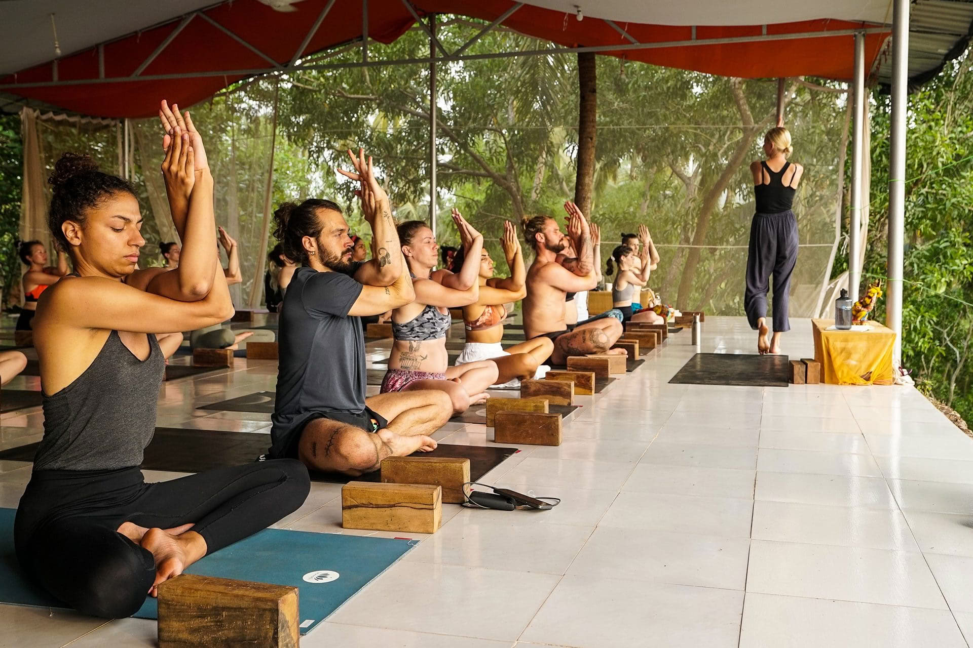 Corso di formazione insegnanti di yoga Hatha Vinyasa di 200 ore – 25 apr - 20 mag