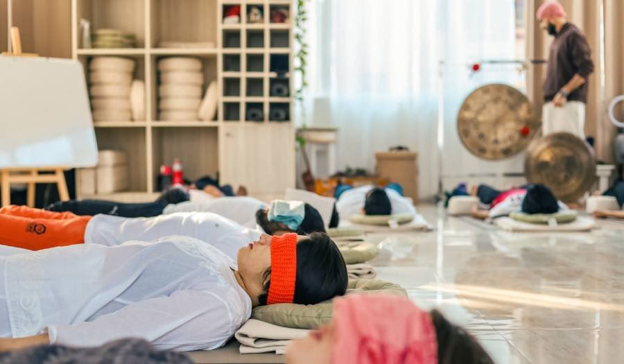 Corso di formazione insegnanti di Sound Healing di 100 ore a Rishikesh