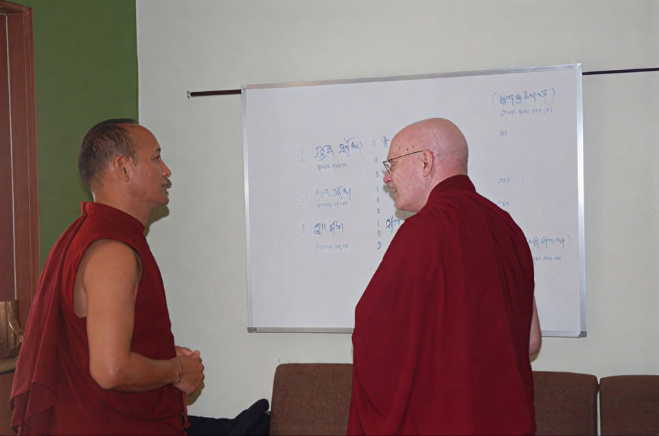 Ngondro (18:00) e meditazione silenziosa (18:30)