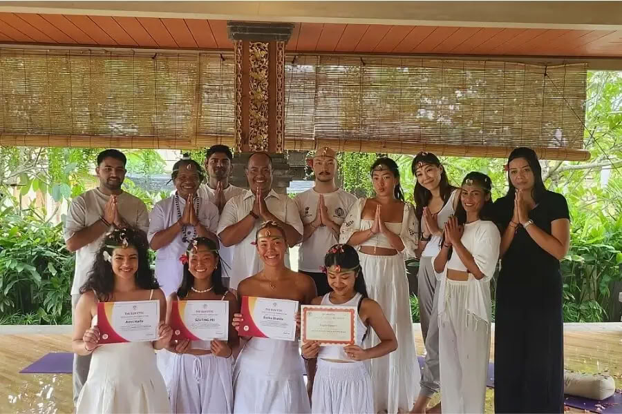 Corso di formazione insegnanti di yoga di 100 ore