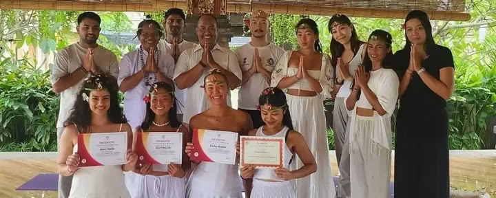 Corso di formazione insegnanti di yoga di 100 ore
