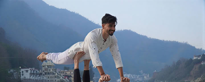Corso di formazione insegnanti di yoga tradizionale di 100 ore