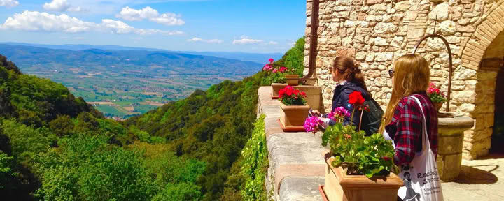 Meditation ritiri nella semplice pace di Assisi, Italia