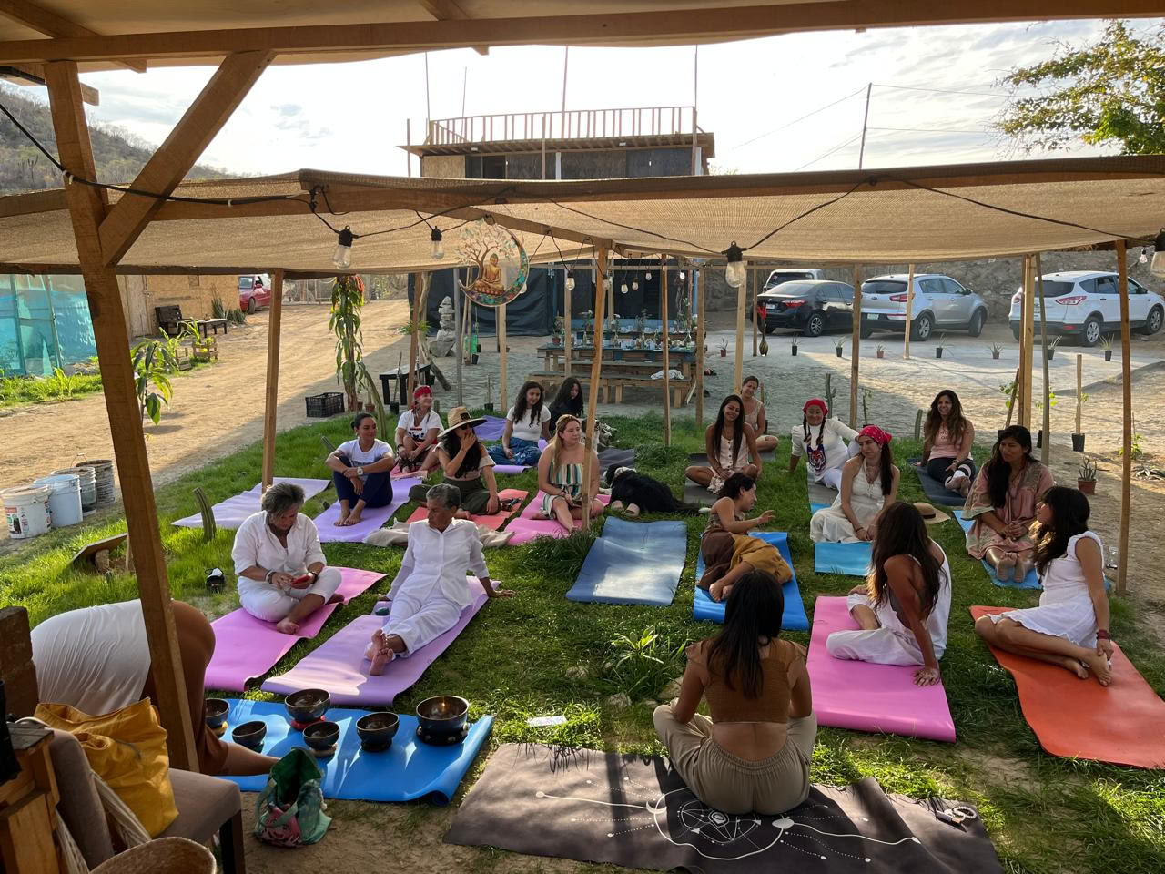 Baja Moon Yoga – Cabo Yoga Shala · Addio al Nubilato Aziendale Privato per il Tempo Libero
