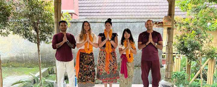 Bali Yoga Center - Lezioni di Yoga e YTT a Ubud Bali