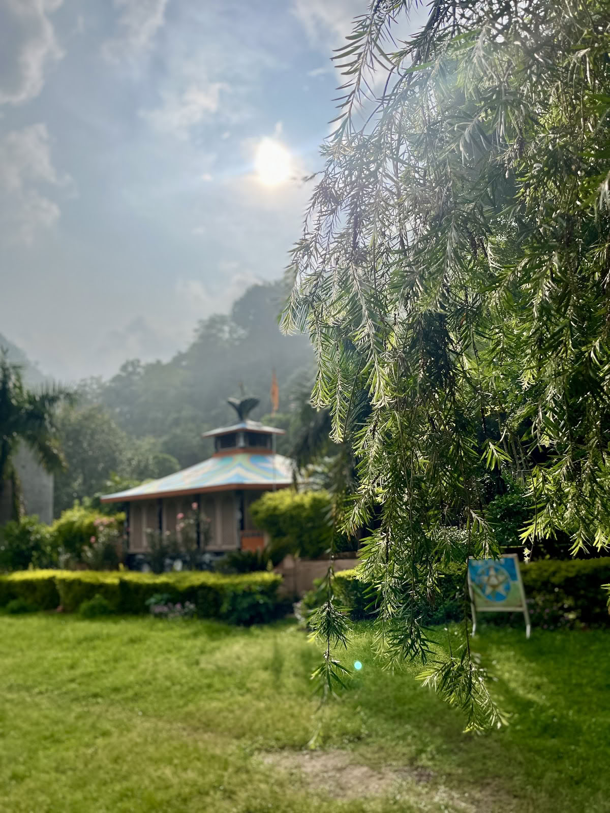 Abhyasa Yogmath | Ashram tradizionale di yoga e meditazione a Rishikesh, India