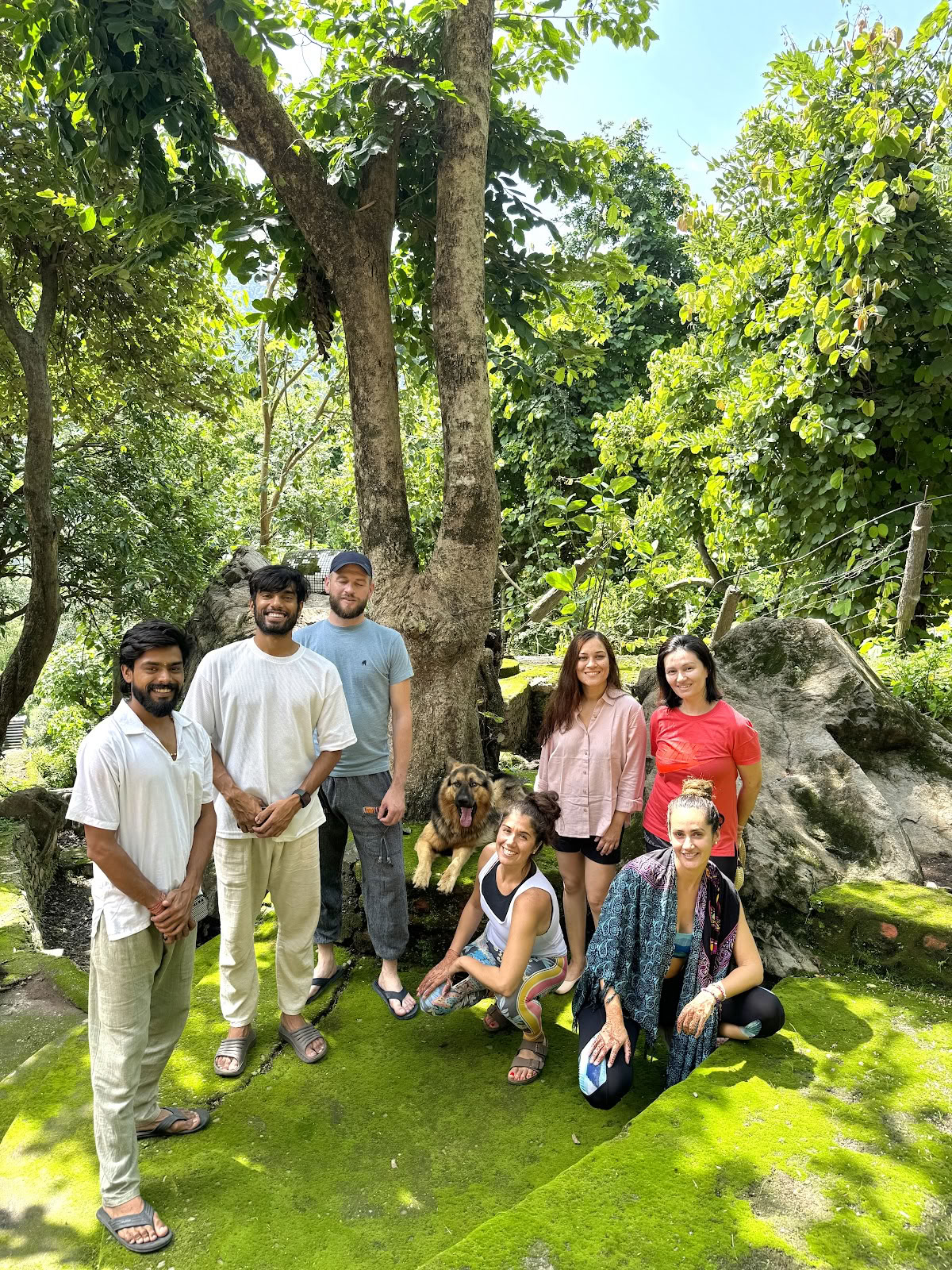 Abhyasa Yogmath | Ashram tradizionale di yoga e meditazione a Rishikesh, India