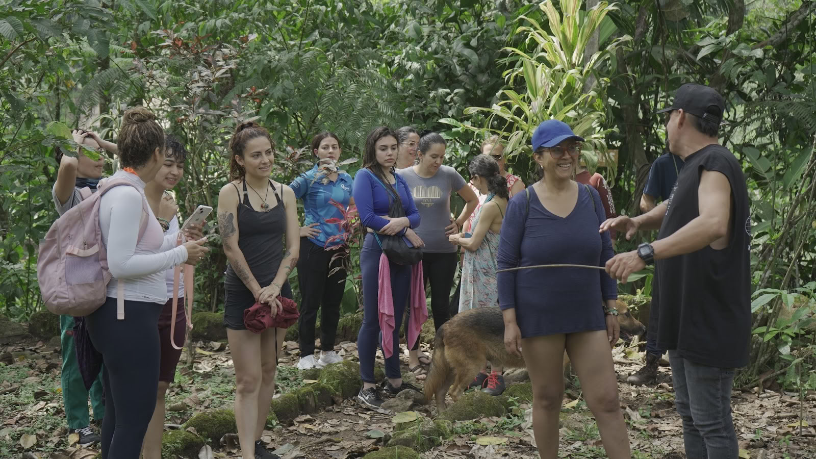 Mahadevi Ayahuasca Ritiro Colombia